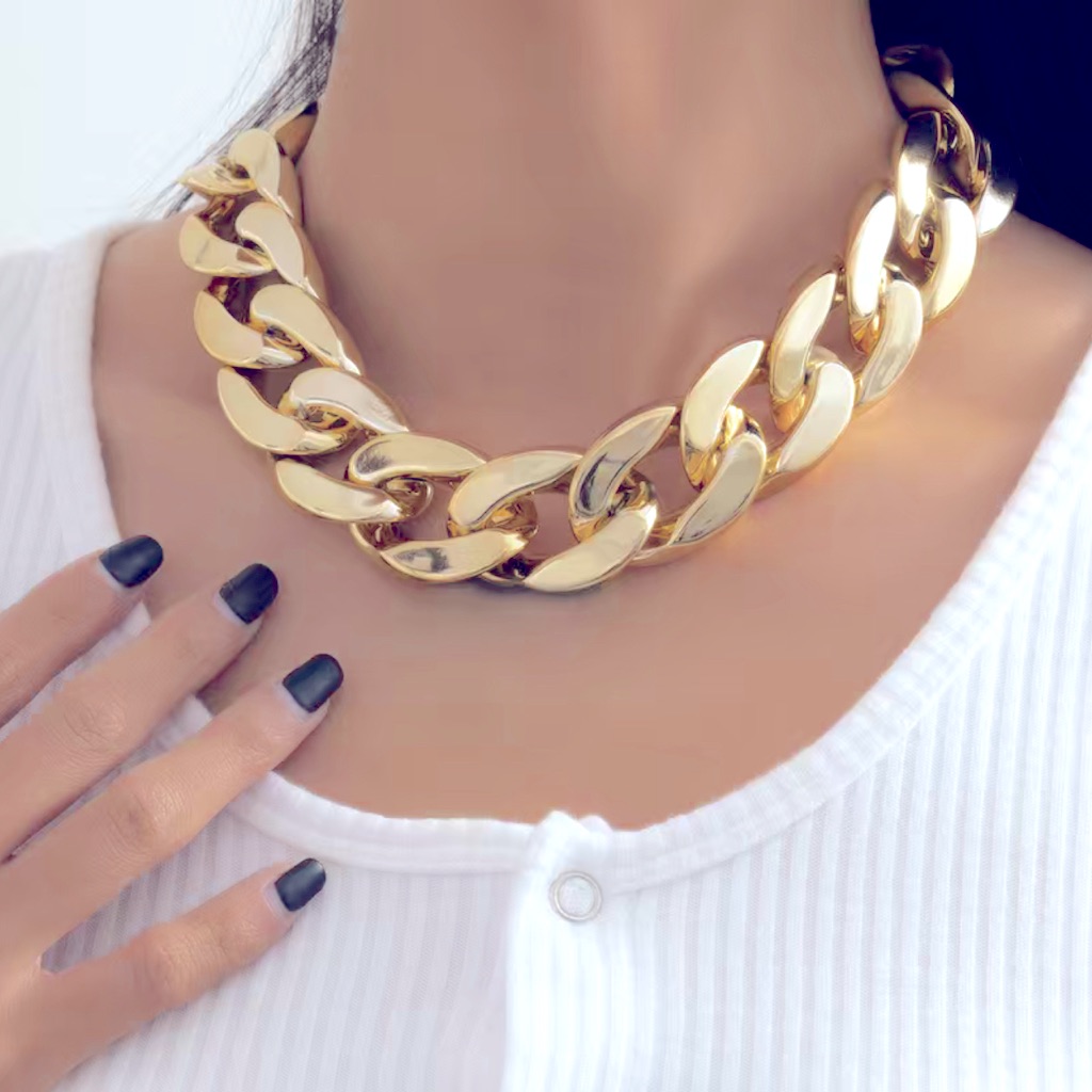 New Fashion Simple Geometric Square Buckle Ladies Charm Necklace 20$